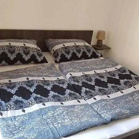 Apartamento Kira Apartman