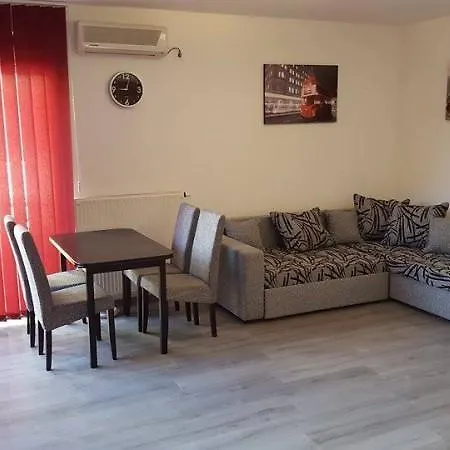 Apartamento Kira Apartman *
