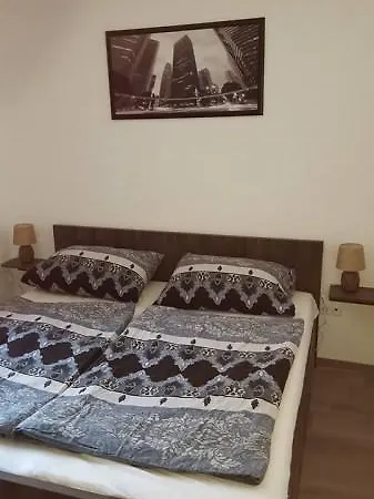 Apartamento Kira Apartman